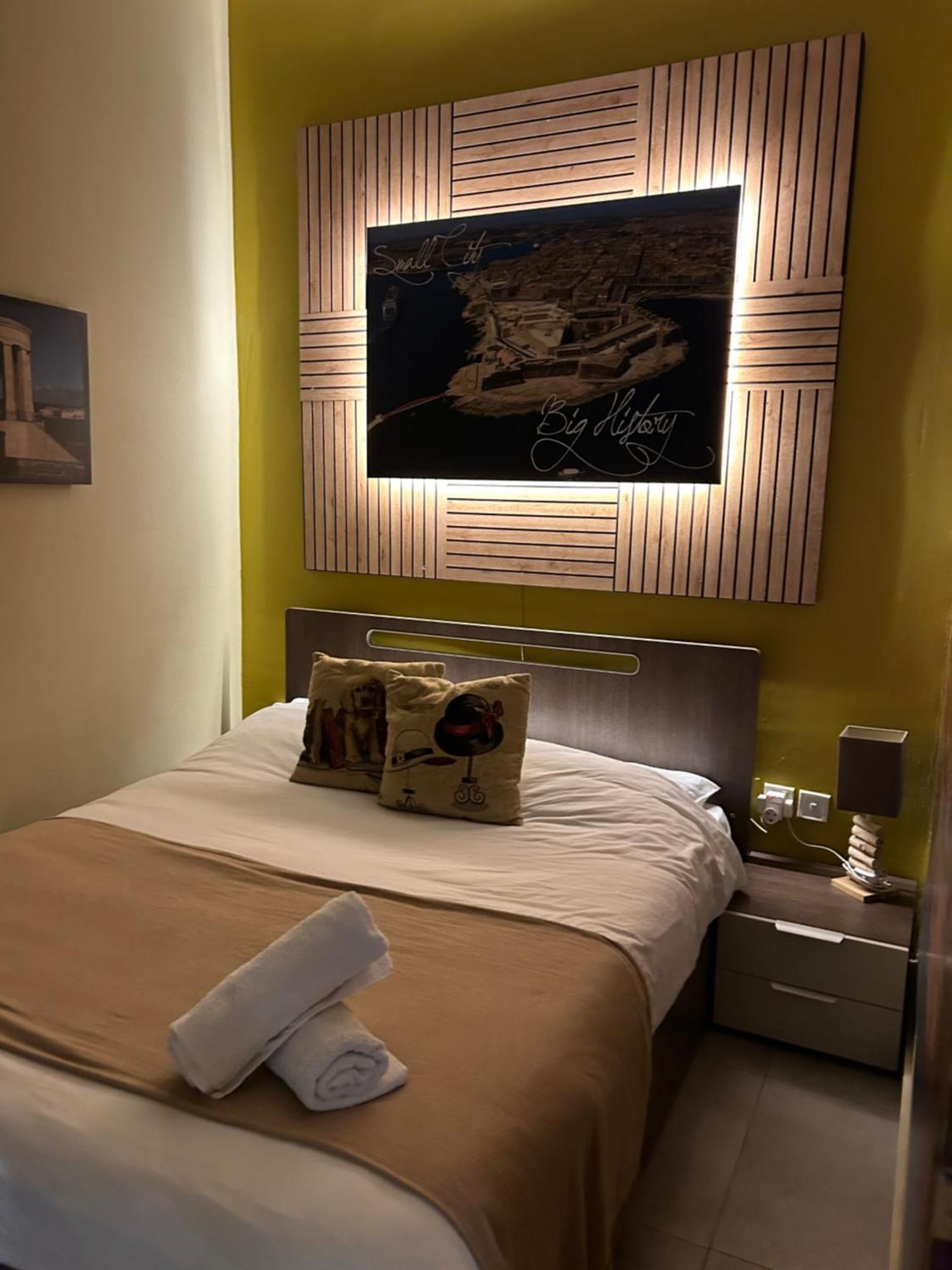 Maltese Town House Apartment *